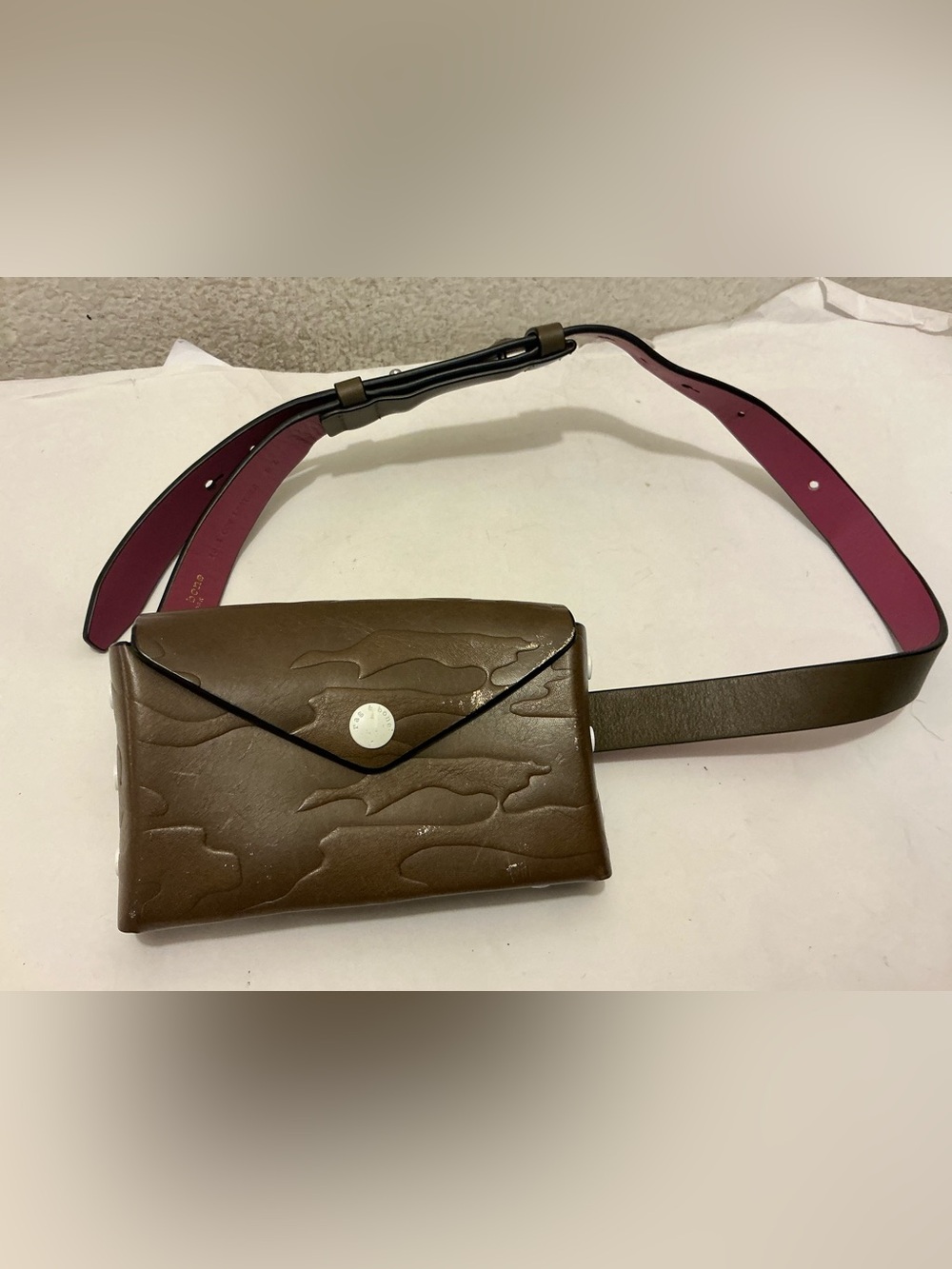 Rag & Bone 100% cow leather Atlas Belt Bag Olive Green with red interior M/L